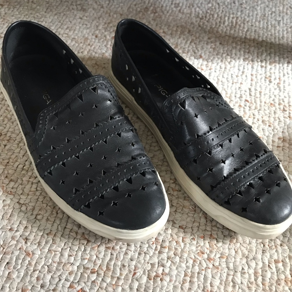 Via Spiga leather flats